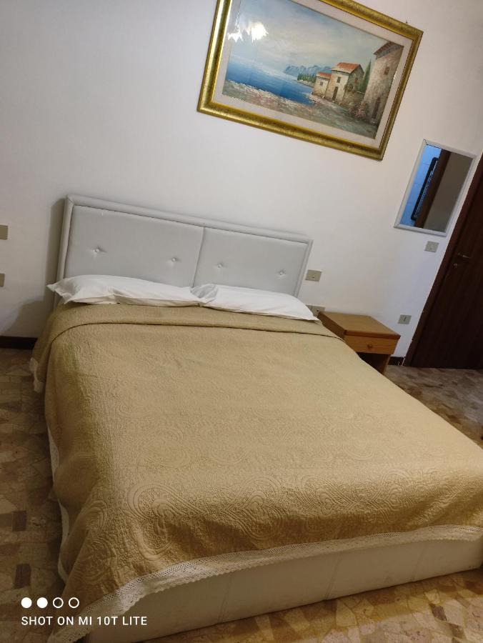 Bed and Breakfast The Caponi Bros Местре Екстер'єр фото