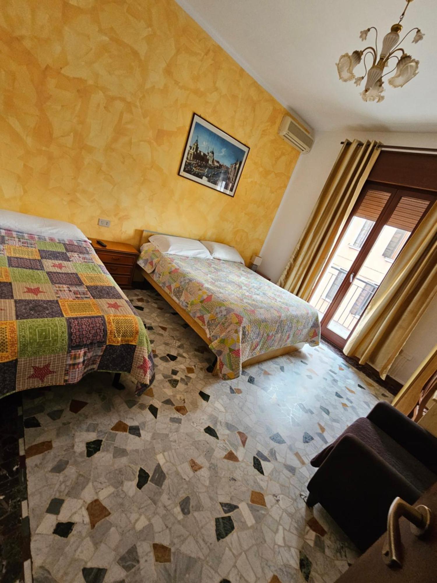 Bed and Breakfast The Caponi Bros Местре Екстер'єр фото