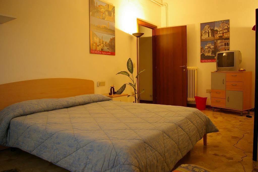 Bed and Breakfast The Caponi Bros Местре Екстер'єр фото
